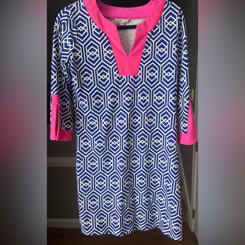 All For Color Pink and White Geometric Top